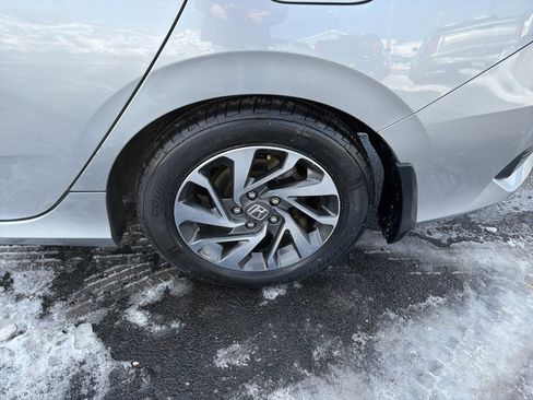 Used 2017 Honda Civic EX image 12