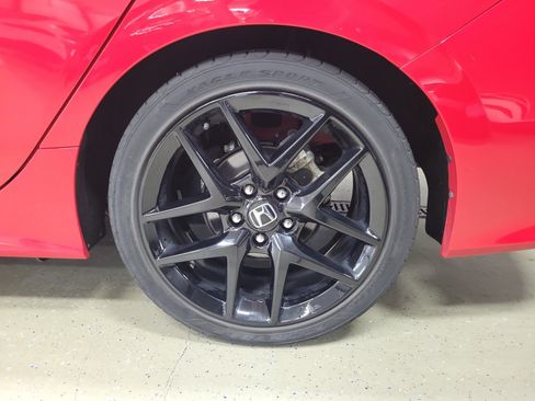 Used 2024 Honda Civic Sport image 6