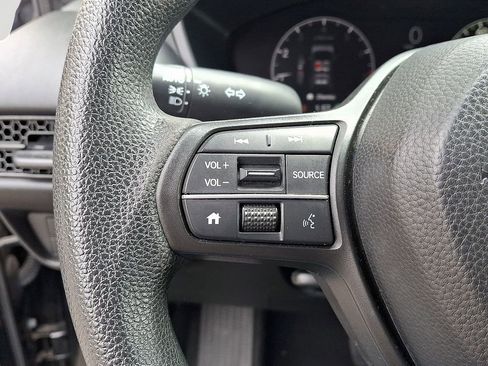 Used 2023 Honda HR-V LX image 23