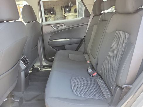 Certified 2024 Kia Sportage LX FWD image 8