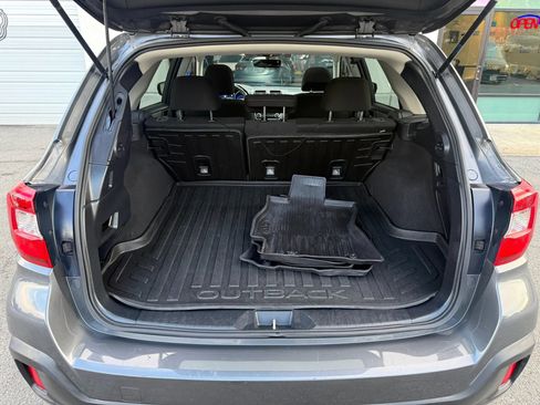 Used 2018 Subaru Outback 2.5i Premium AWD/4WD image 28
