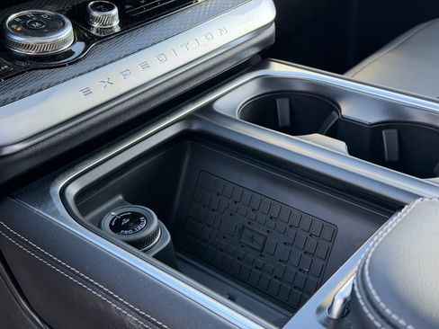 New 2025 Ford Expedition Max Platinum w/ Stealth Performance Package image 19