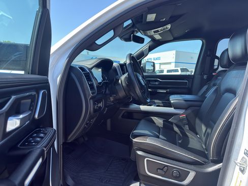 Used 2023 RAM 1500 Laramie AWD/4WD image 11