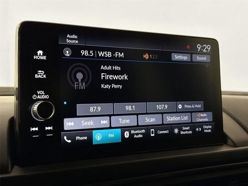 Used 2025 Honda Pilot TrailSport image 24
