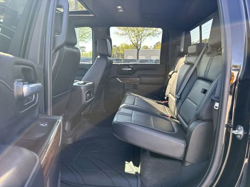 Used 2021 Chevrolet Silverado 3500 High Country image 31