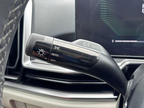 Used 2025 Kia Sorento S w/ Panoramic Sunroof Package image 28