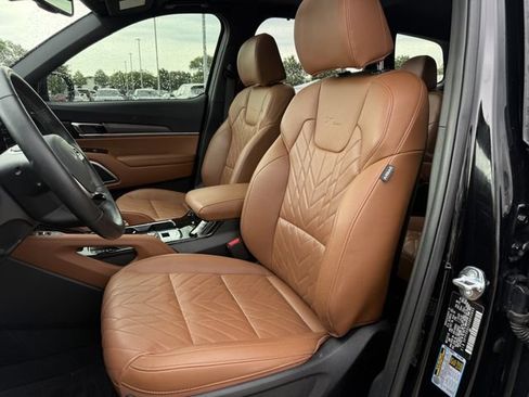 Used 2025 Kia Telluride EX X-Line AWD/4WD image 28