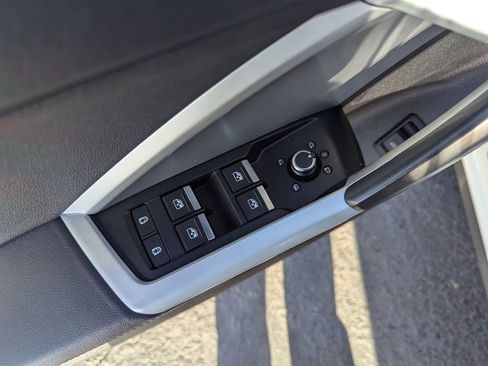 Used 2021 Audi Q3 2.0T Premium w/ Convenience Package image 27