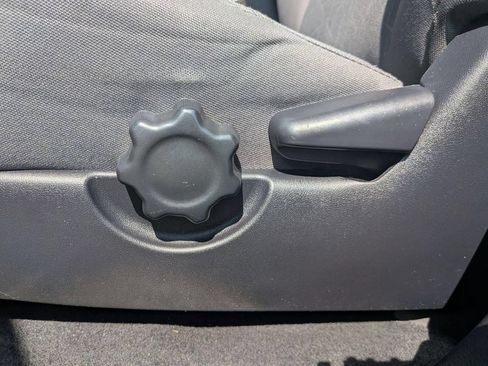 Used 2019 Toyota Tacoma TRD Sport AWD/4WD image 14