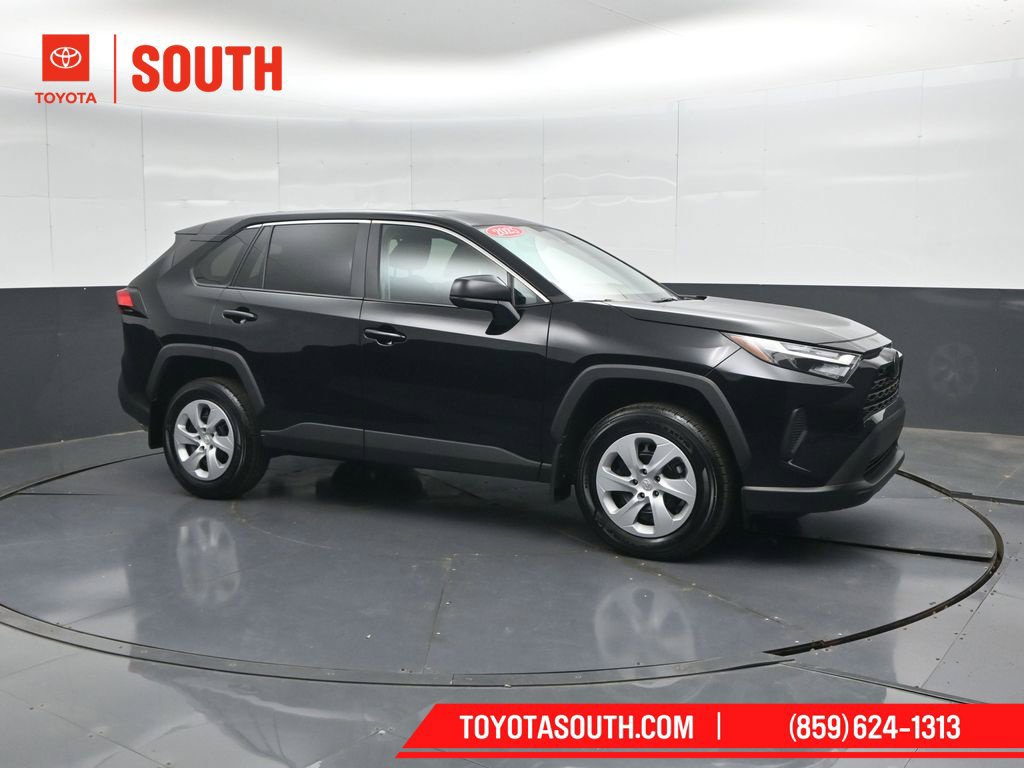 Certified 2025 Toyota RAV4 LE AWD/4WD image 1