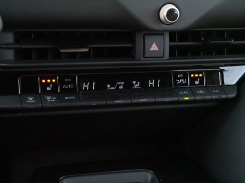 Certified 2024 Toyota Crown XLE image 23