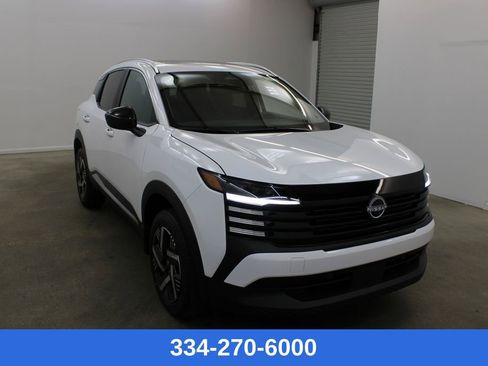 New 2026 Nissan Kicks SV w/ SV Premium Package image 5