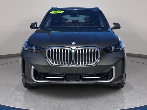 Used 2024 BMW X5 xDrive50e w/ Parking Assistance Package AWD/4WD image 3