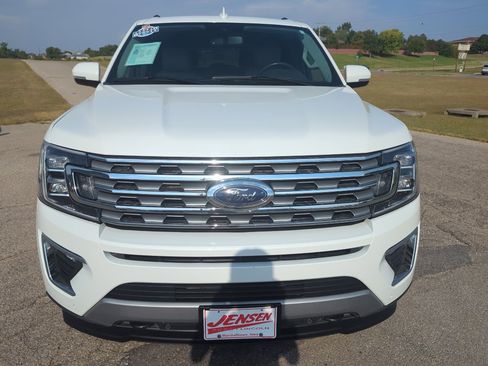 Used 2021 Ford Expedition Limited image 3