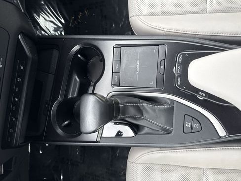 Used 2022 Lexus UX 250h w/ Premium Package AWD/4WD image 22