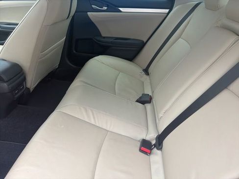 Used 2016 Honda Civic Touring image 11