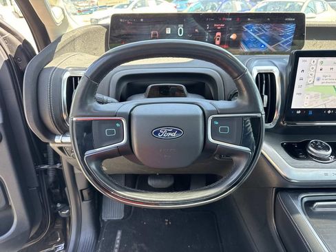Used 2025 Ford Expedition Max Platinum AWD/4WD image 22