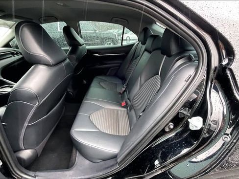 Used 2021 Toyota Camry SE image 26