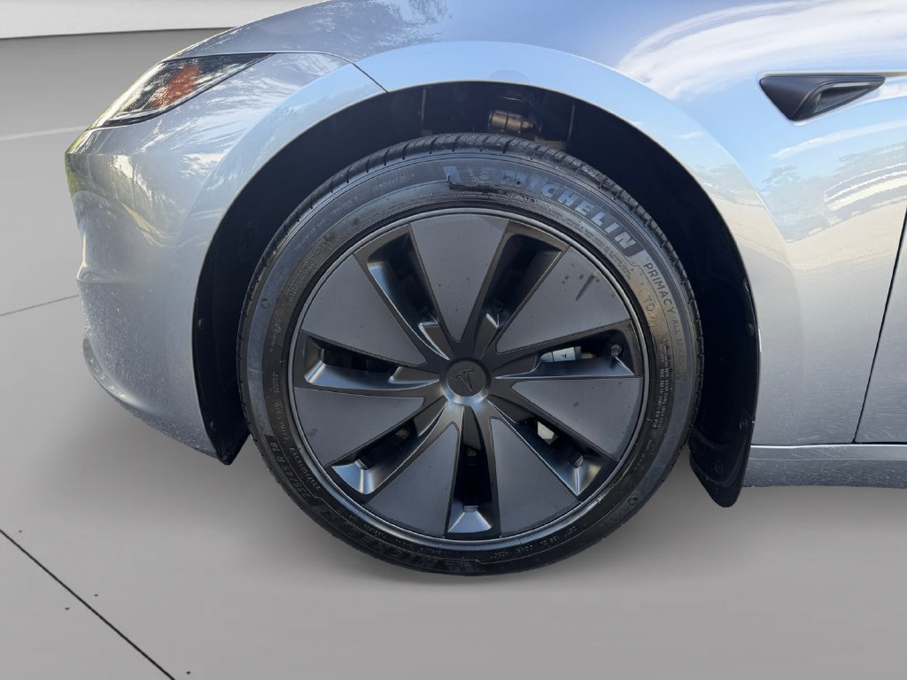 Used 2025 Tesla Model 3 Long Range RWD image 32