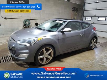 Used 2013 Hyundai Veloster w/ Style Pkg