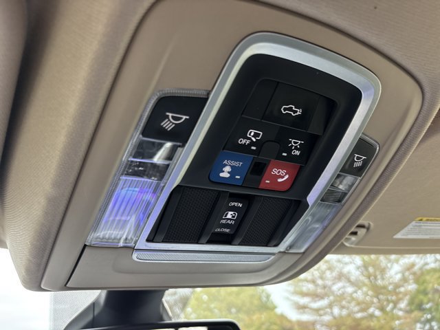 Used 2019 RAM 1500 Laramie AWD/4WD image 40