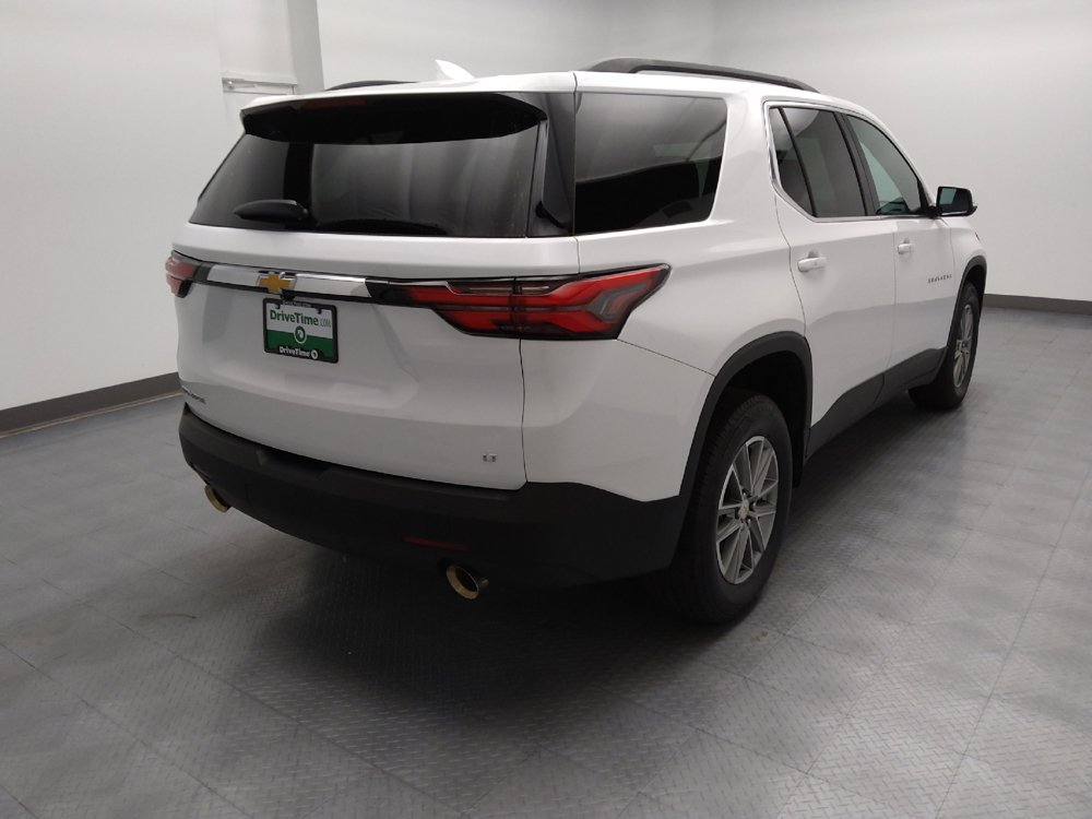 Used 2023 Chevrolet Traverse LT FWD image 9