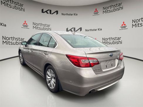 Used 2017 Subaru Legacy 2.5i Premium AWD/4WD image 3