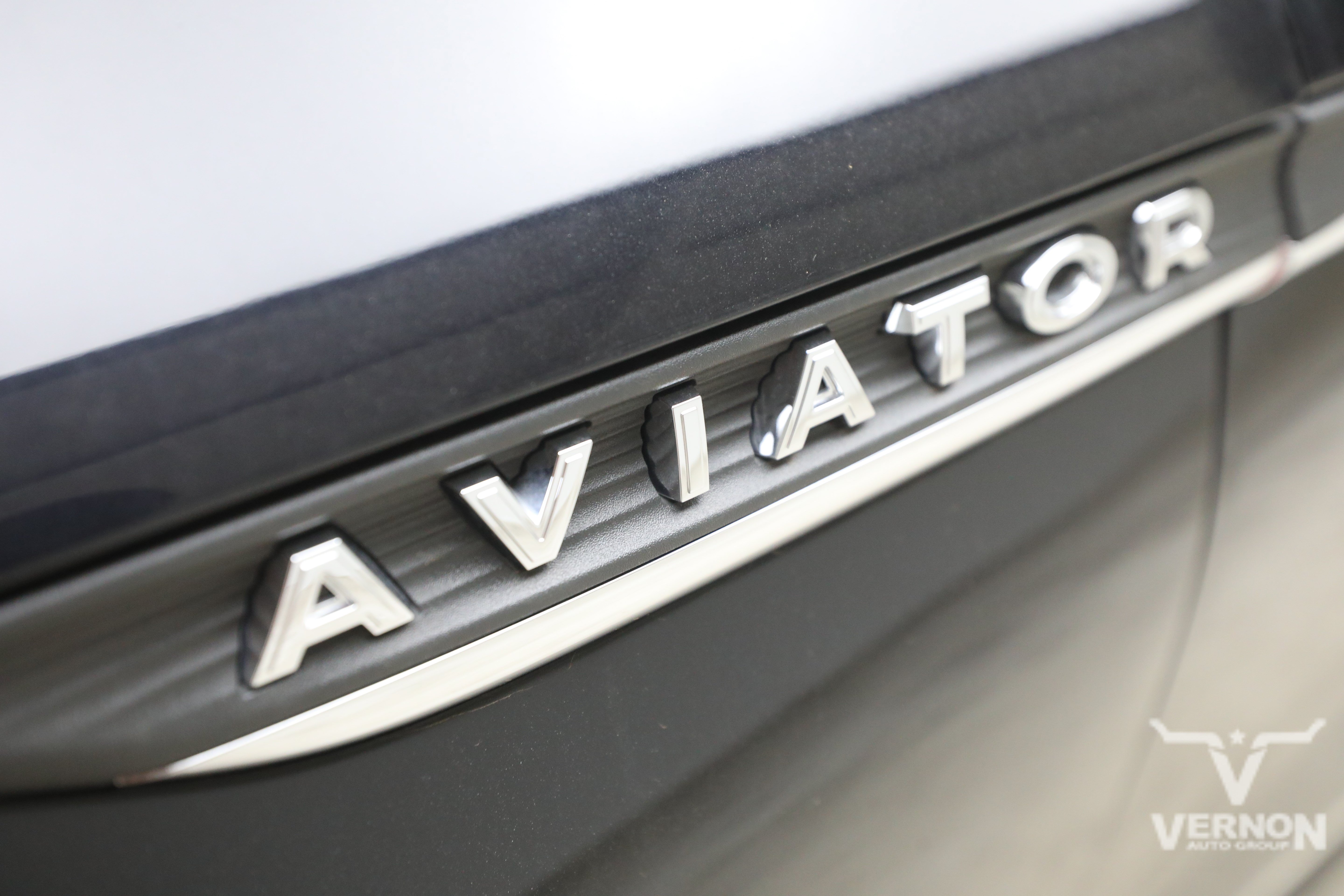 Used 2025 Lincoln Aviator AWD w/ Equipment Group 101A image 11