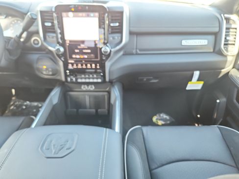 New 2026 RAM 2500 Laramie w/ Sport Appearance Package AWD/4WD image 24