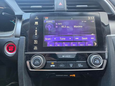 Used 2017 Honda Civic EX image 12
