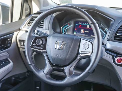 Certified 2023 Honda Odyssey Touring image 17