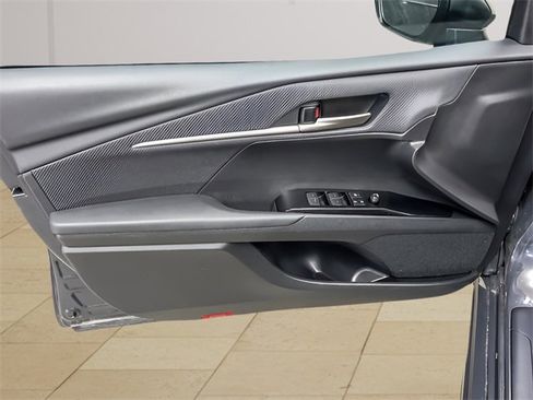 Certified 2025 Toyota Camry SE image 20