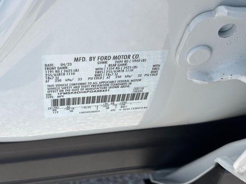 Used 2023 Ford Explorer XLT w/ Equipment Group 202A AWD/4WD image 23