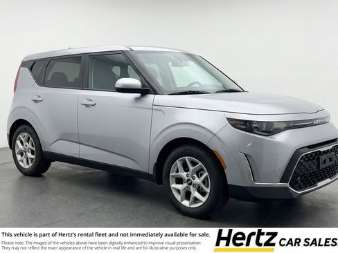 Used 2025 Kia Soul LX w/ LX Technology Package image 1