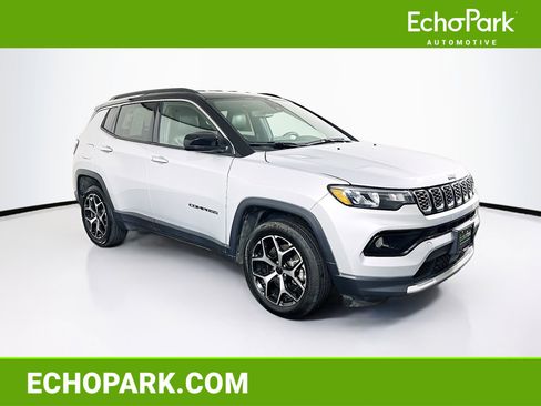Used 2025 Jeep Compass Limited AWD/4WD image 1