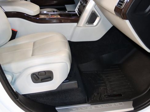 Used 2015 Land Rover Range Rover image 62