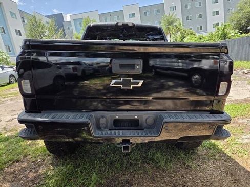 Used 2018 Chevrolet Silverado 1500 LTZ Z71 w/ LTZ Plus Package AWD/4WD image 17