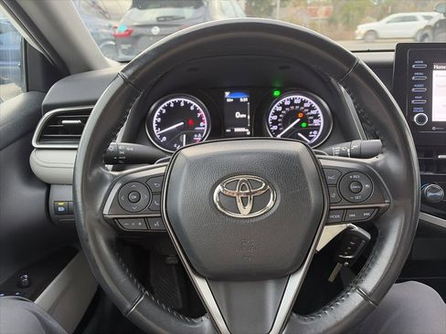 Used 2023 Toyota Camry SE image 14