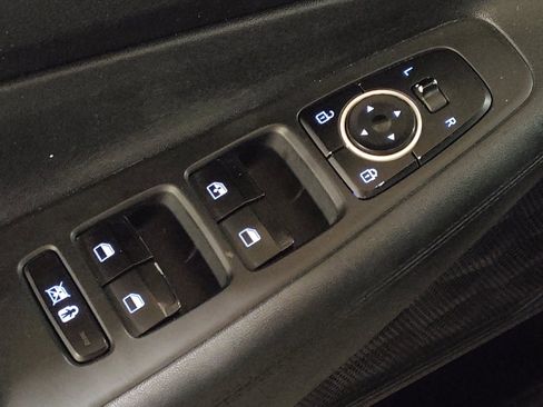 Used 2019 Hyundai Santa Fe SE image 27