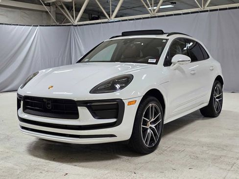 Used 2024 Porsche Macan image 7