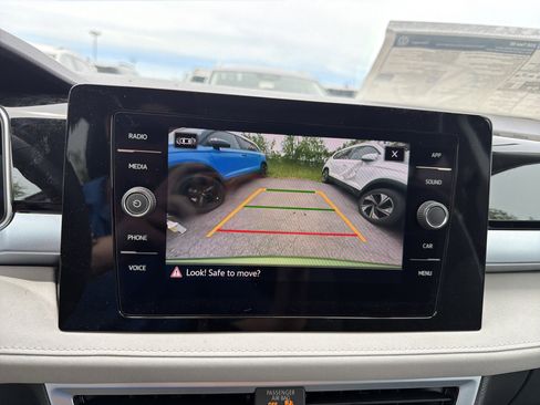 New 2026 Volkswagen Taos SE AWD/4WD image 19