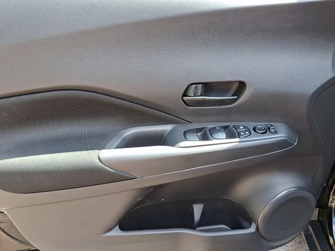 Certified 2023 Nissan Kicks S FWD image 15
