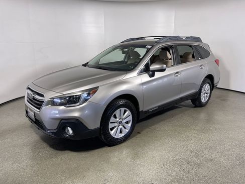 Used 2019 Subaru Outback 2.5i Premium AWD/4WD image 7
