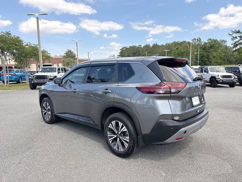 Used 2022 Nissan Rogue SV AWD/4WD image 4