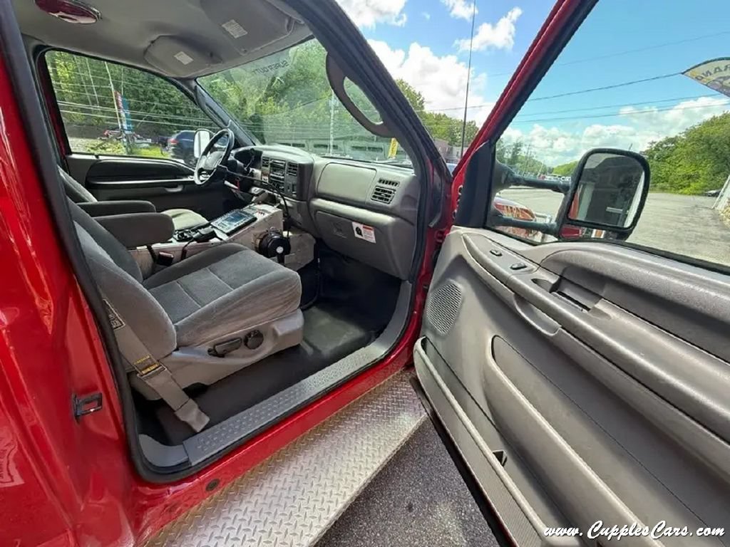 Used 2003 Ford F550 4x4 Regular Cab Super Duty image 19