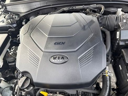 Used 2017 Kia Cadenza Premium w/ Luxury Package image 45