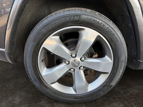 Used 2015 Jeep Grand Cherokee Overland image 39