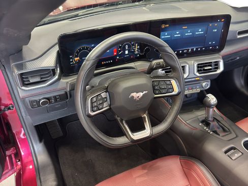 Used 2025 Ford Mustang GT Premium image 10