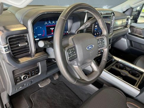 Certified 2025 Ford F250 Lariat w/ Lariat Ultimate Package AWD/4WD image 4