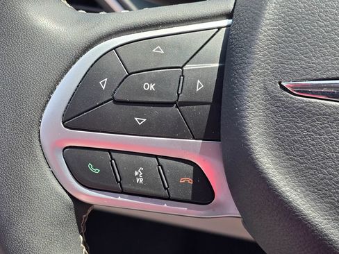 Used 2023 Chrysler Voyager LX FWD image 18